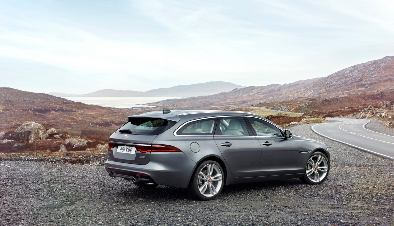 Illustration for article titled The 2018 Jaguar XF Sportbrake Is Bringing Its Gorgeous Looks To America